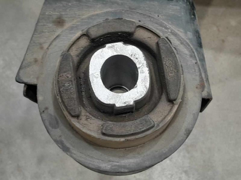 2015 Chevrolet Camaro Crossmember/Cradle/Undercarria