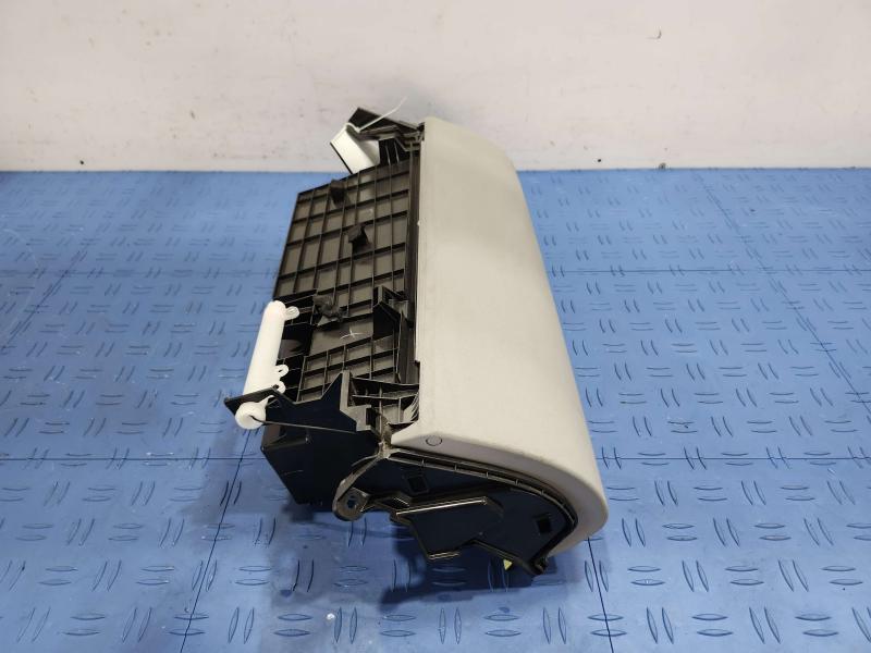 2013 Toyota Camry Glove Box