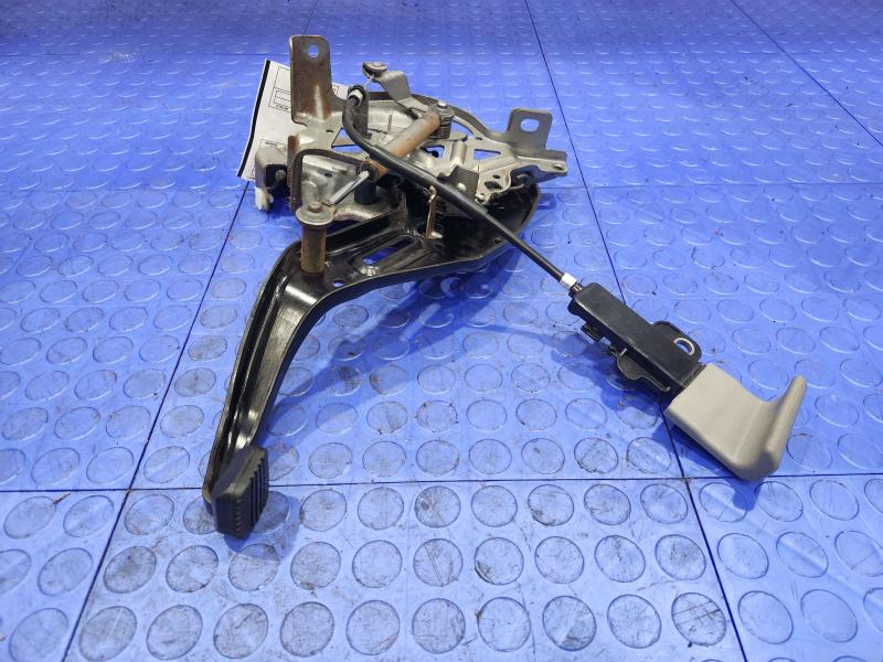 2009-2015 Honda Pilot Parking Brake Pedal Assembly Genuine OEM 47101-SZA-A01