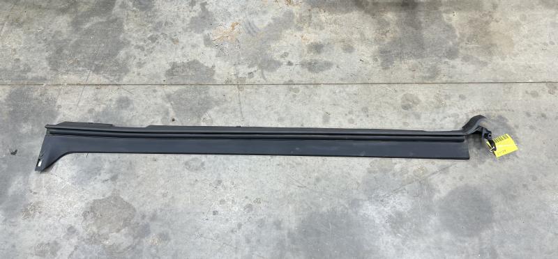 2020 GMC Terrain Rocker Moulding