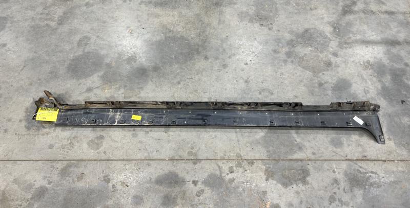 2020 GMC Terrain Rocker Moulding