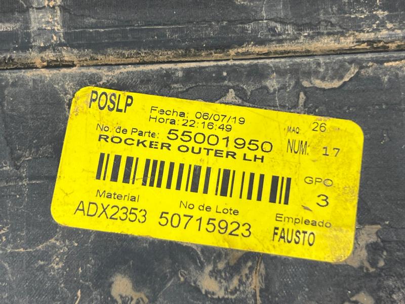 2020 GMC Terrain Rocker Moulding