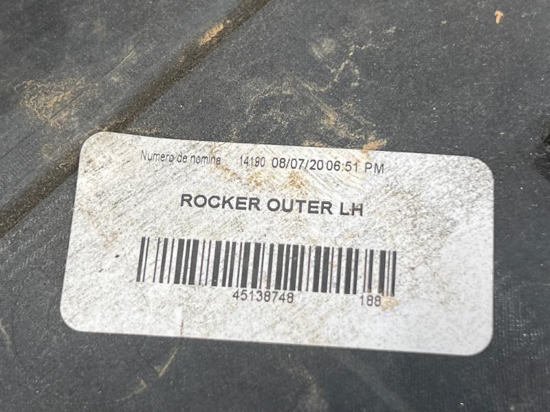 2020 GMC Terrain Rocker Moulding