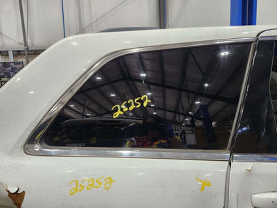 2015 Jeep Grand Cherokee Quarter Glass/Window
