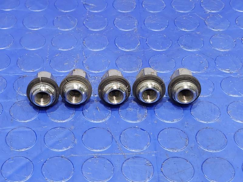 2013 Honda Civic Lug Nuts