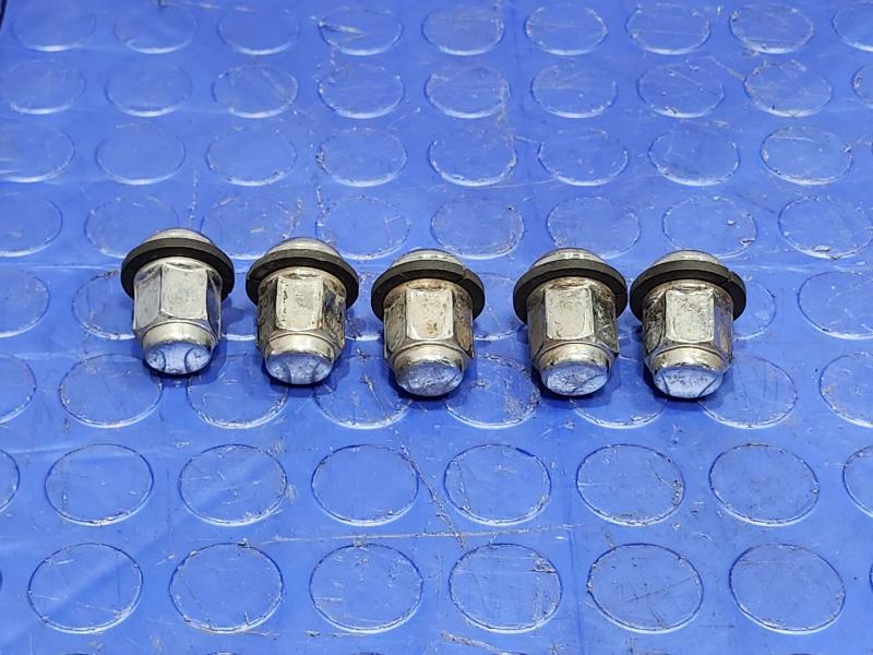 2013 Honda Civic Lug Nuts
