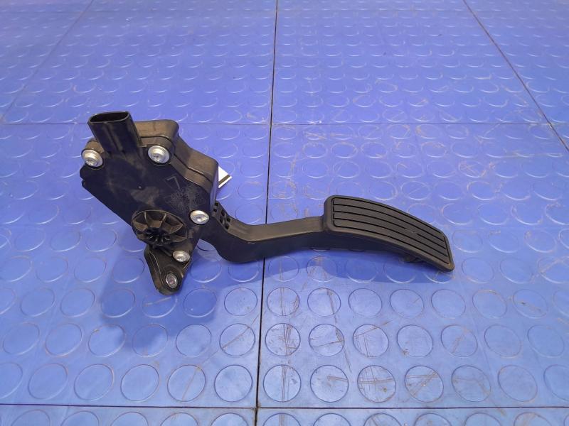 2014-2016 Subaru Forester Accelerator Pedal Assembly Genuine OEM 36010FJ010