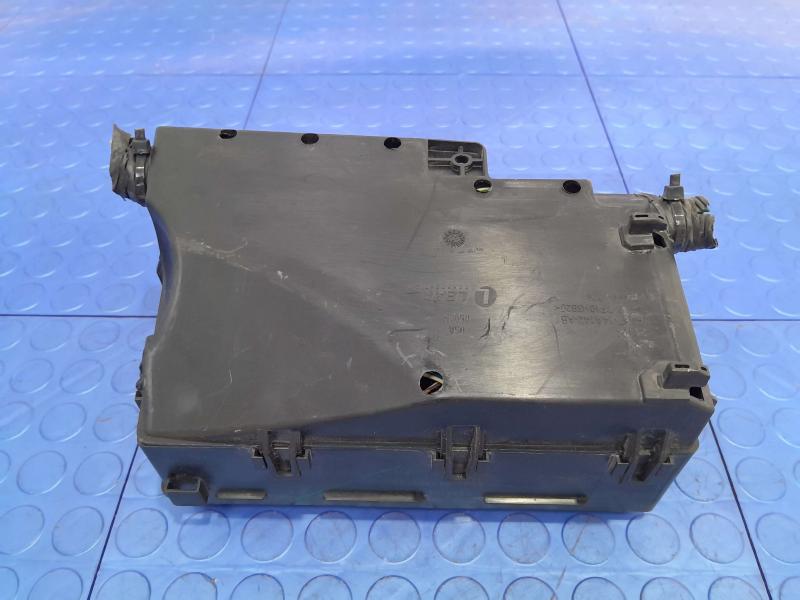 2018 Ford Focus Engine Fuse Box