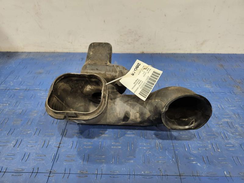 2015 Chrysler 200 Air Intake Tube/Resonator