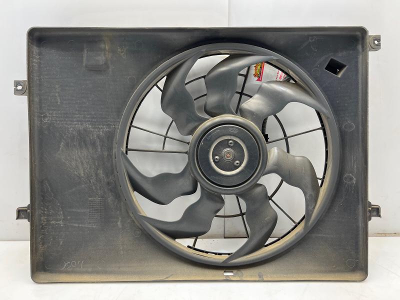 2016 - 2020 Kia Sorento 3.3L Engine Cooling Fan Assembly OEM 25380C6600