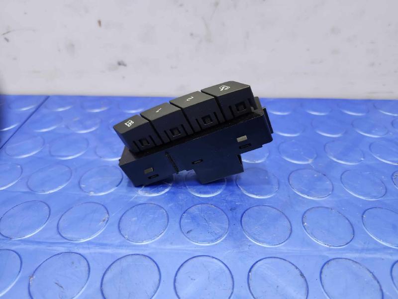 2014 Cadillac CTS Door Switch Front