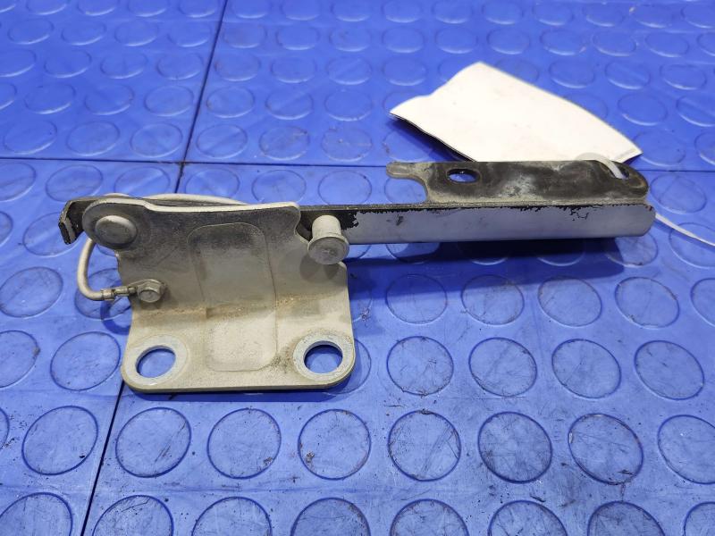 2006 Ford Mustang Hood Hinge