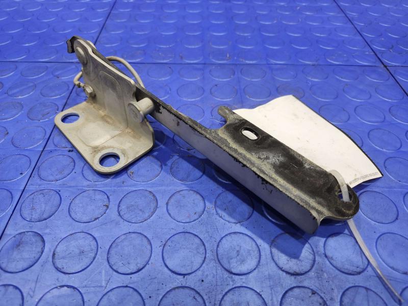 2006 Ford Mustang Hood Hinge