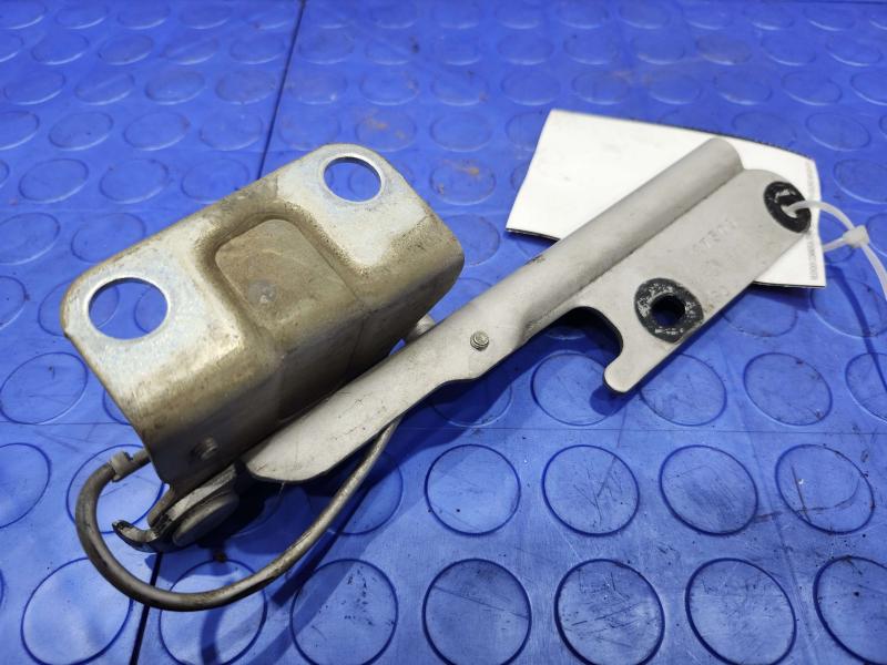 2006 Ford Mustang Hood Hinge