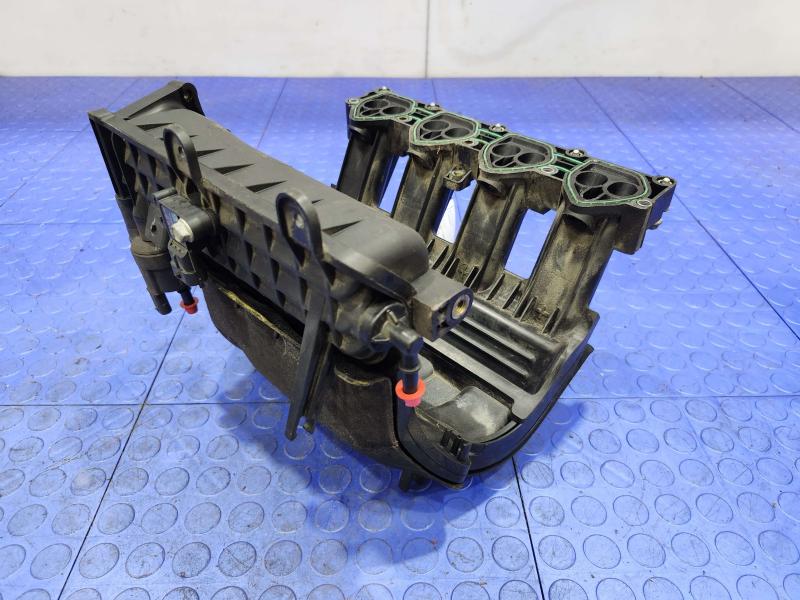 2014 Chevrolet Spark Intake Manifold