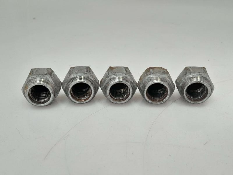 2005 Subaru Legacy Lug Nuts