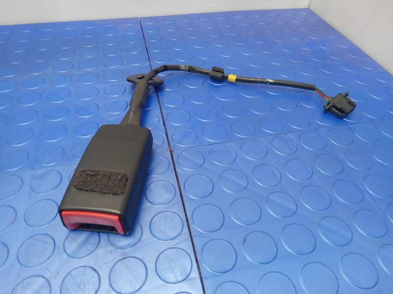 2015 Audi Q7 Front Seat Belt