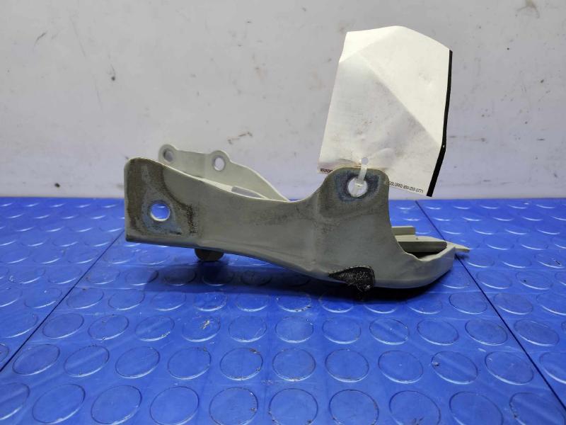 2013 Hyundai Santa Fe Hood Hinge