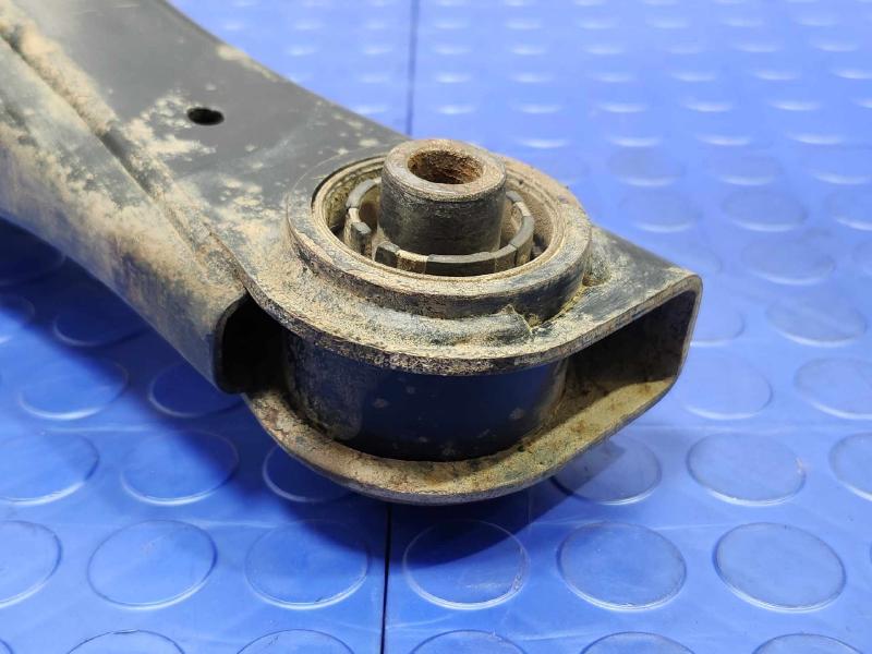 2013 Hyundai Santa Fe Lower Control Arm Rr