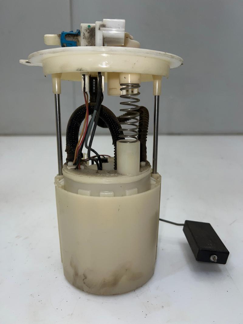 2007 - 2012 Nissan Altima Fuel Pump Assembly OEM 17040ZX01B