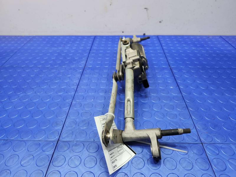2017 Jaguar XE Wiper Motor Front