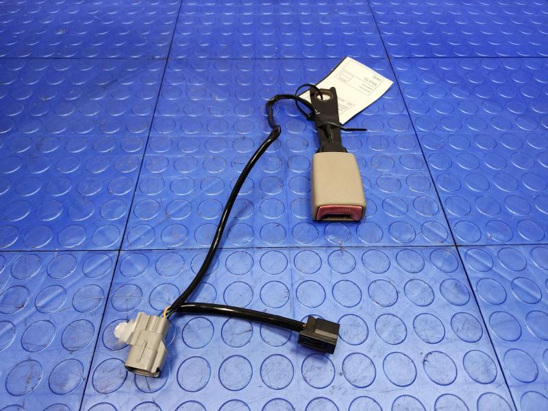 2002 Toyota Camry Front Seat Belt