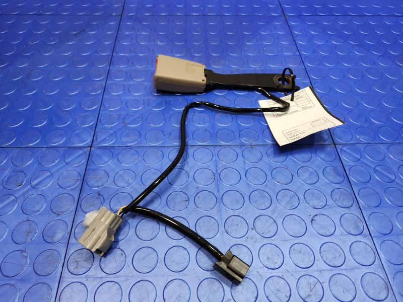2002 Toyota Camry Front Seat Belt