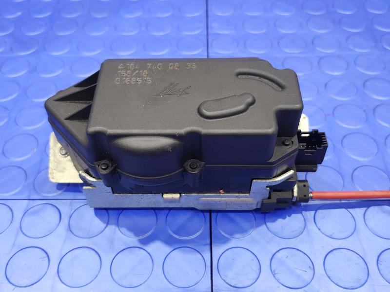 2008 Mercedes ML-Class Lid Latch