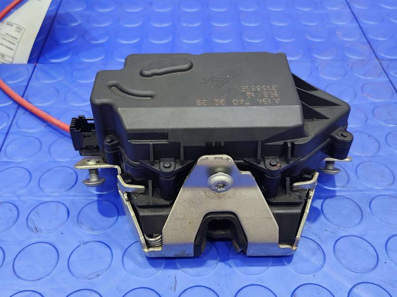 2008 Mercedes ML-Class Lid Latch