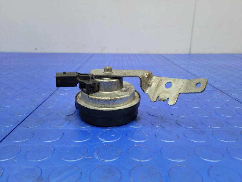 2009-2017 Volkswagen Tiguan Low Note Horn Assembly Genuine OEM 5N0951221B
