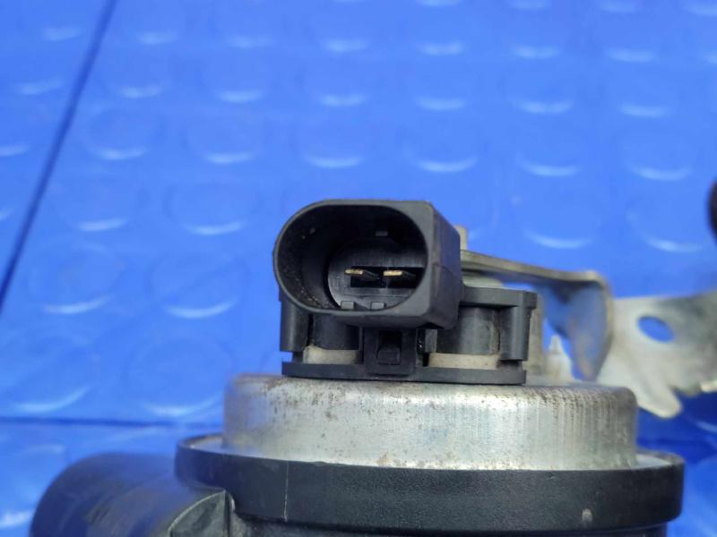 2009-2017 Volkswagen Tiguan Low Note Horn Assembly Genuine OEM 5N0951221B