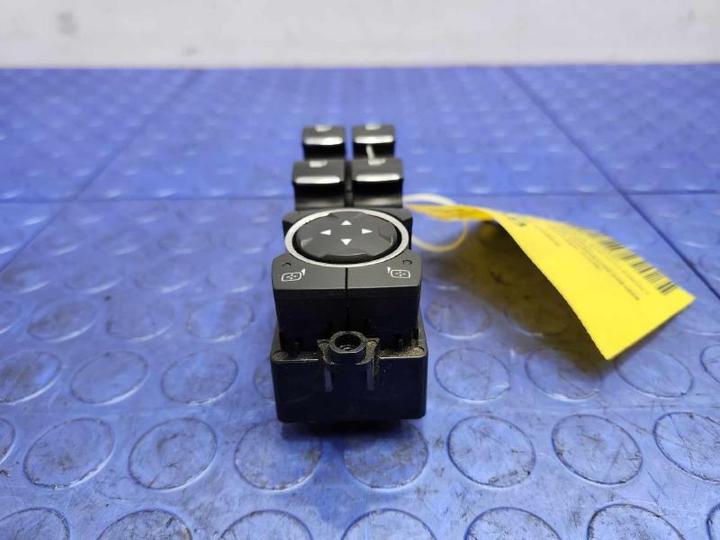 2014 Ford Fusion Door Switch Front