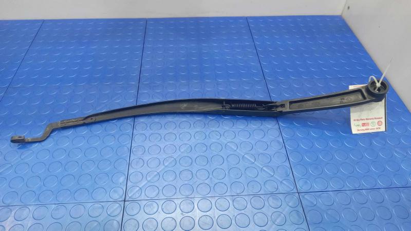 2017 Kia Sorento Wiper Arm