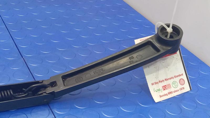2017 Kia Sorento Wiper Arm
