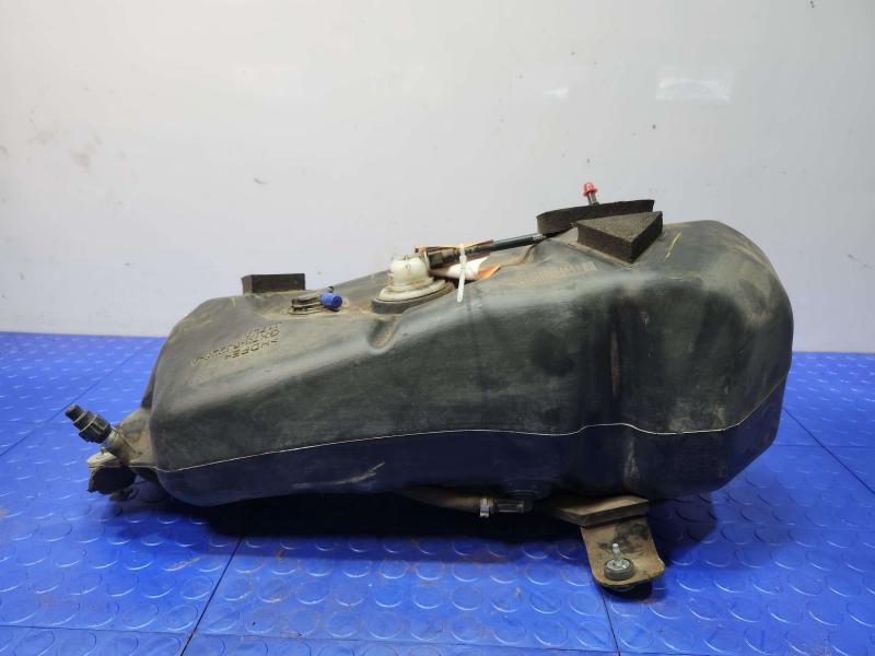 2017 Jaguar XE XF Diesel Exhaust Fluid Tank Assembly Genuine OEM T2H28597