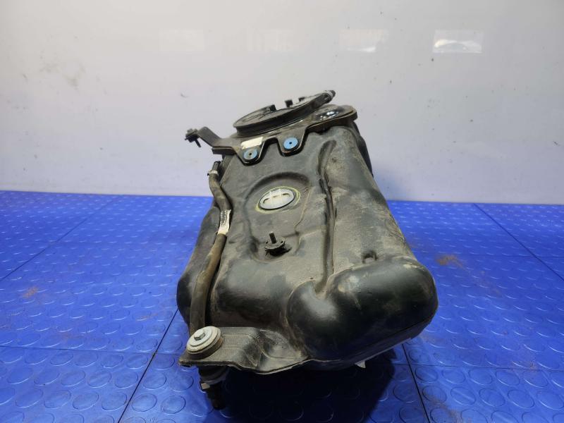 2017 Jaguar XE XF Diesel Exhaust Fluid Tank Assembly Genuine OEM T2H28597