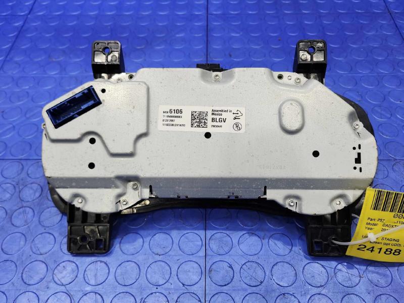 2018-2019 Cadillac XT5 Instrument Cluster Speedometer 5.7" Screen OEM 84586106