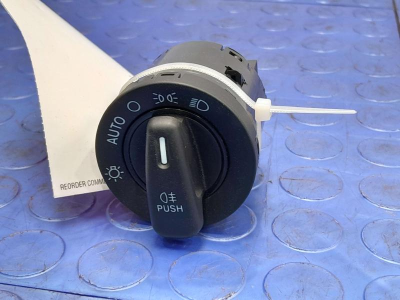 2018 Maserati Ghibli Headlight Switch (Dash Mtd)