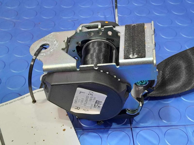 2018 Volvo S90 Rear Seat Belt