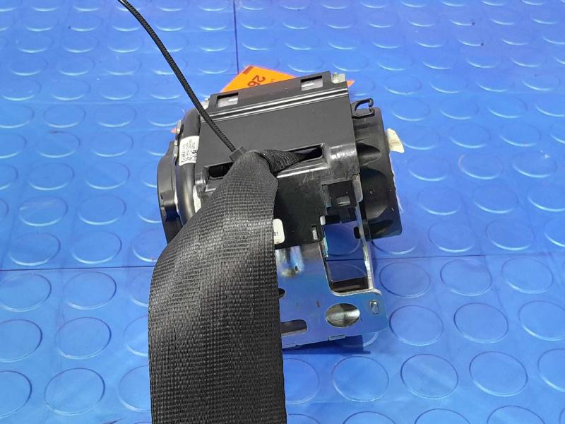 2018 Volvo S90 Rear Seat Belt