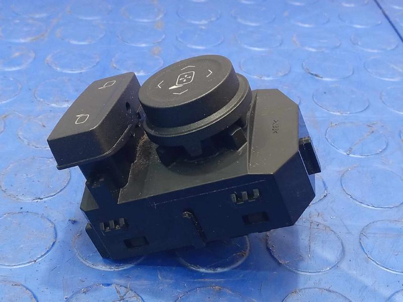 2014 Chevrolet Silverado 1500 Door Switch Front