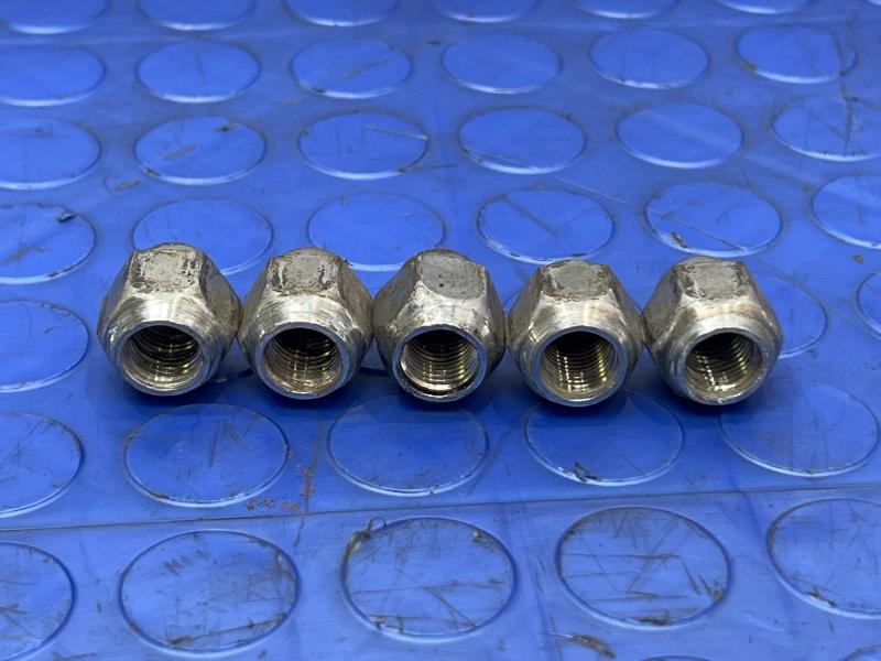 2014 Subaru Legacy Lug Nuts