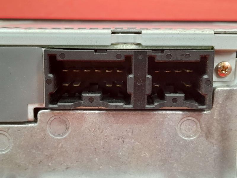 2005 - 2007 Nissan Pathfinder Radio Receiver AM FM Single CD OEM 28185EA021