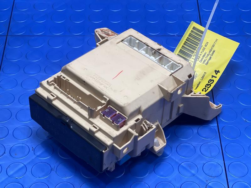 2007 2008 Lexus ES350 Left Driver Side Junction Block Assembly 82730-33620
