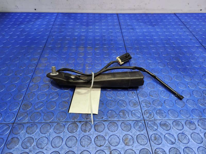2007 Hummer H3 Front Seat Belt