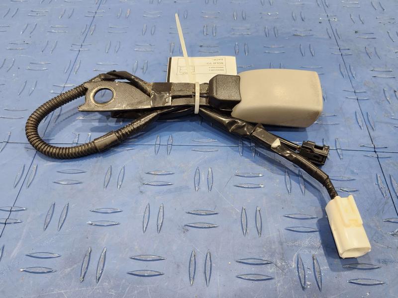 2007 Toyota RAV4 Front Seat Belt