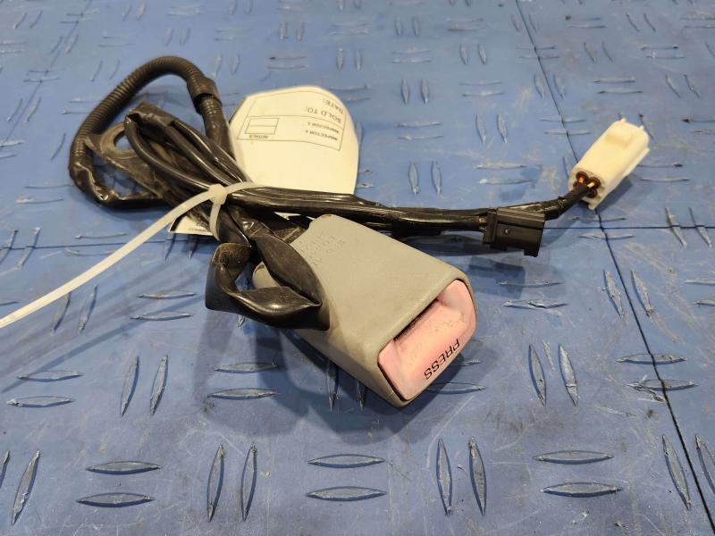 2007 Toyota RAV4 Front Seat Belt