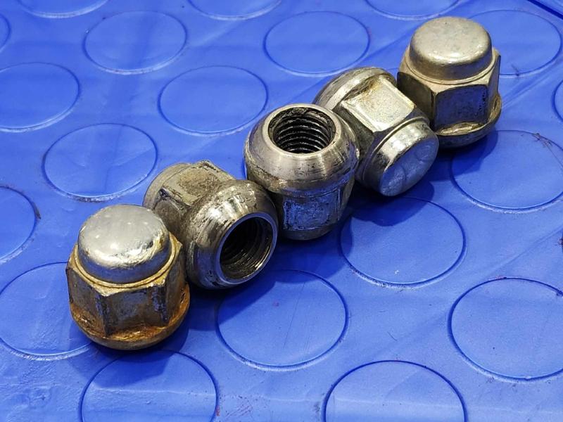 2016 Acura ILX Lug Nuts