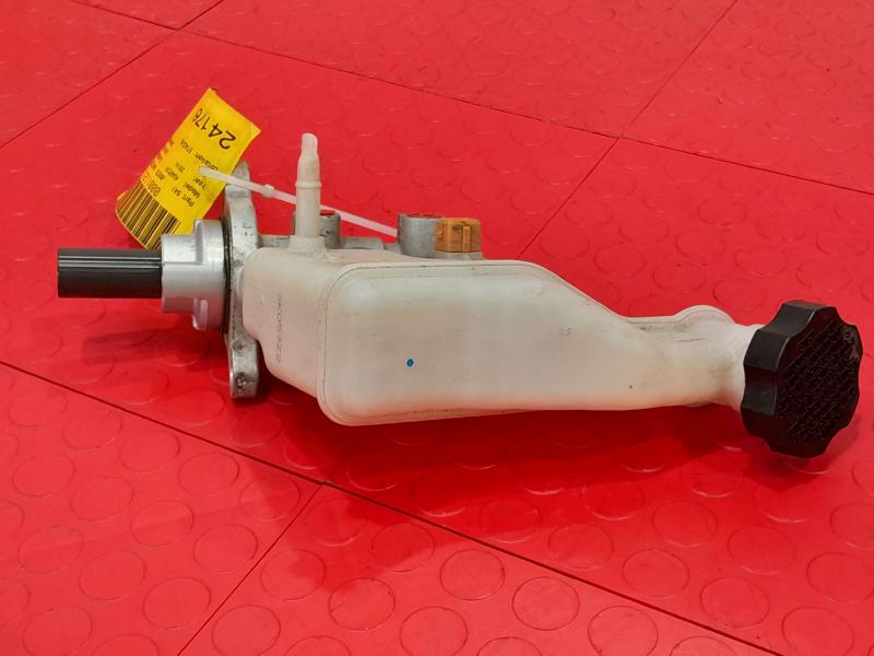 2014-2018 Kia Forte Brake Master Cylinder Assembly Genuine OEM 58510A7200