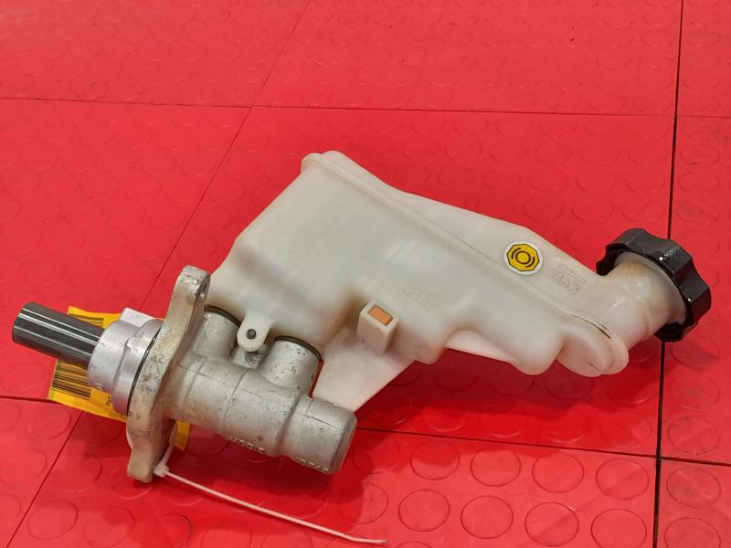 2014-2018 Kia Forte Brake Master Cylinder Assembly Genuine OEM 58510A7200